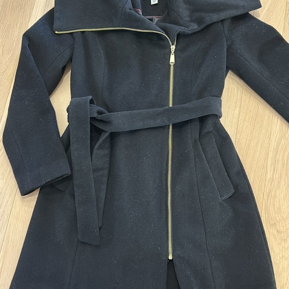 Cole Haan Wool Jacket. Size 4 - Picture 3 of 5